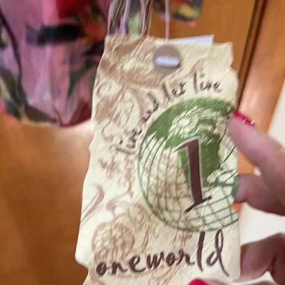 Cute colourful bird and flower tank with sheer overlay shirt - Picture 8 of 8